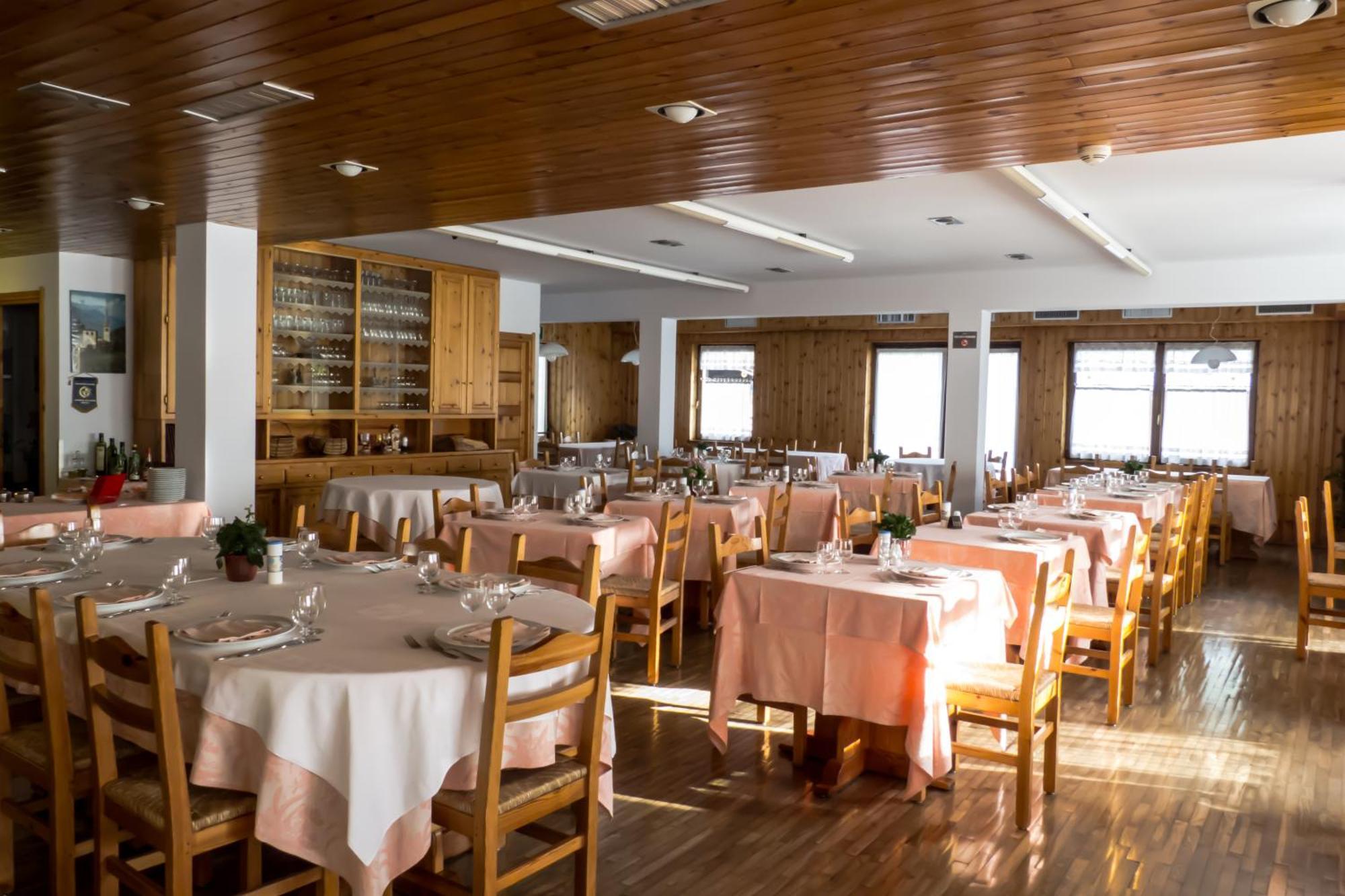 Hotel Valdotain 维莱内乌韦 外观 照片