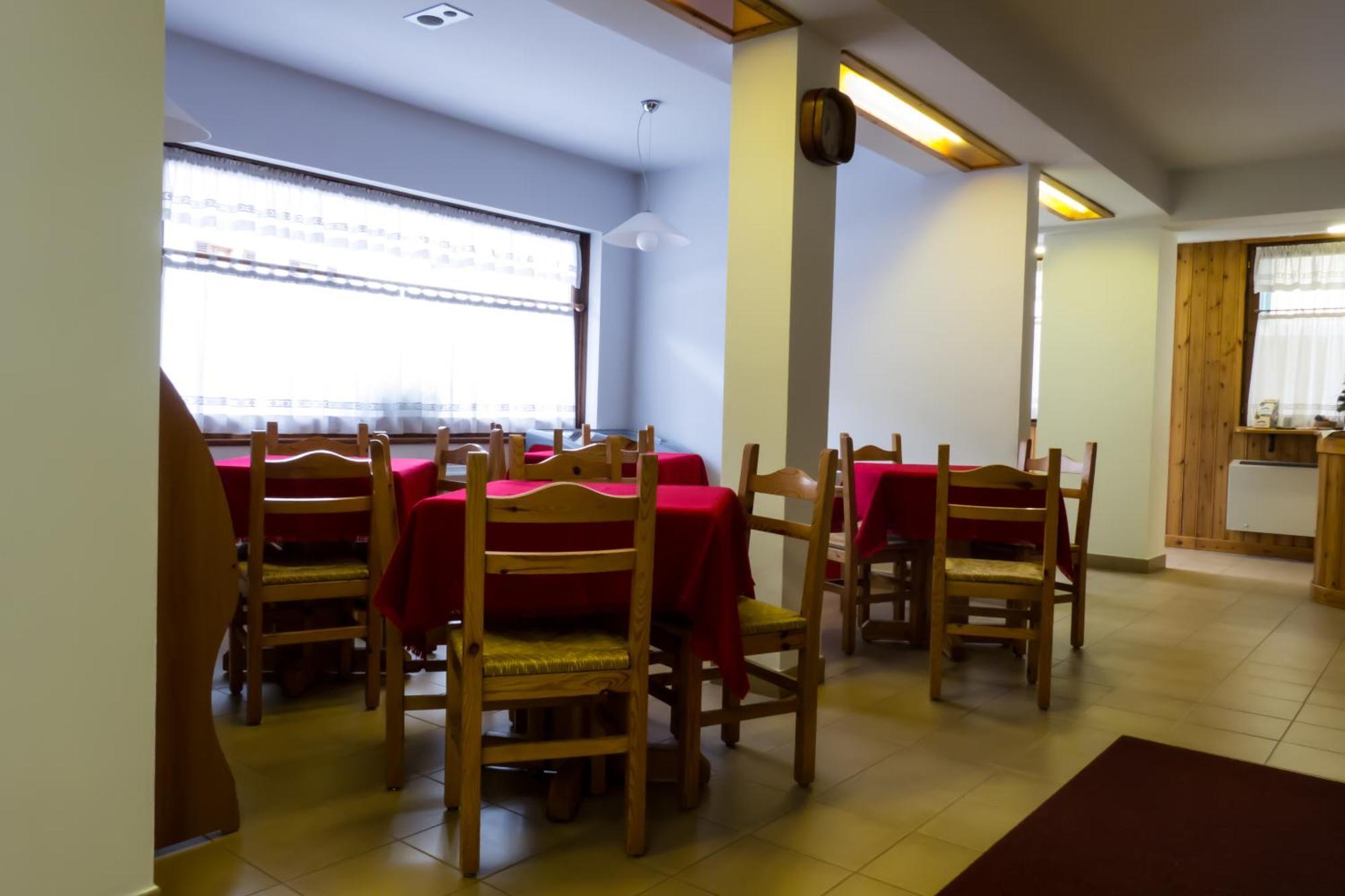 Hotel Valdotain 维莱内乌韦 外观 照片