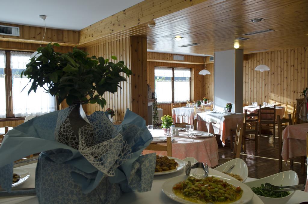 Hotel Valdotain 维莱内乌韦 外观 照片