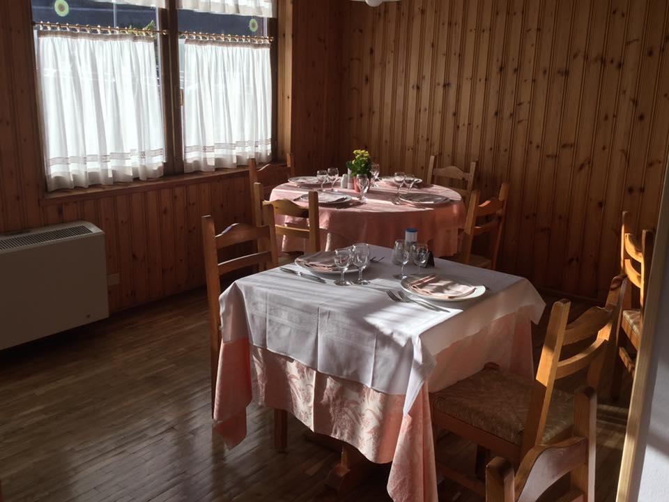 Hotel Valdotain 维莱内乌韦 外观 照片